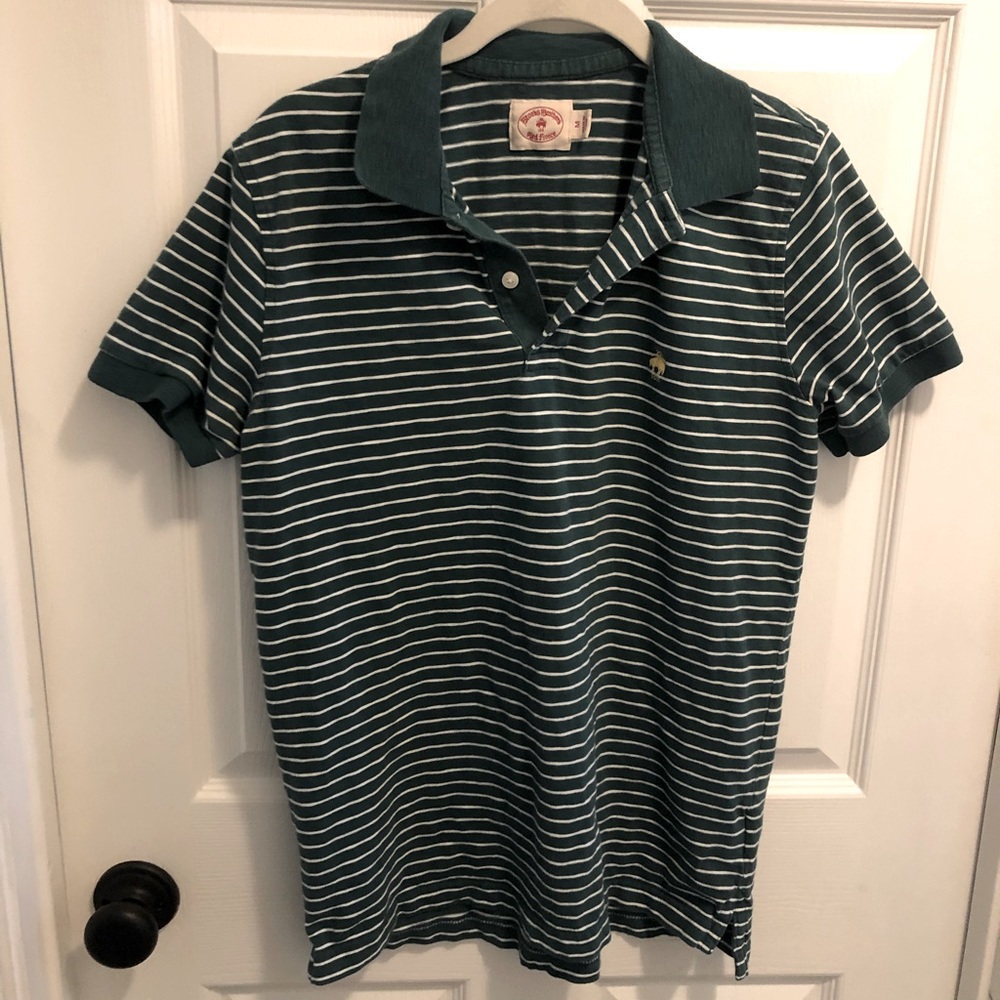 Brooks Brothers Red Fleece polo shirt. Sz M. Green with yellow stripes.